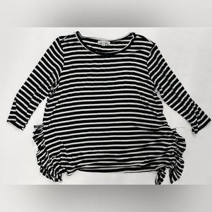 Green Envelope long sleeve Size: 1X